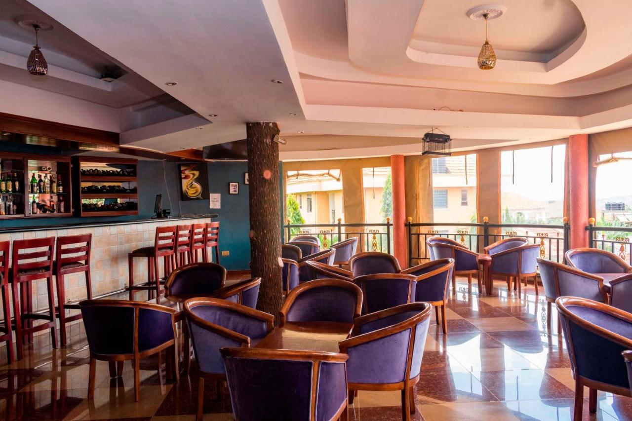 Sapphire Hotel Entebbe Kigo Kajansi Exterior photo